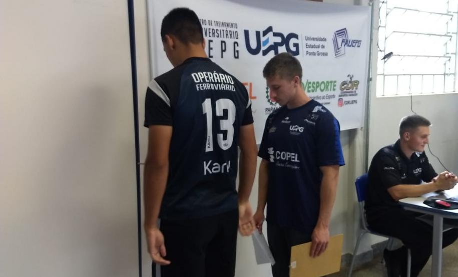 AVALIAÇÃO FÍSICA E CONTROLE DO TREINAMENTO ESPORTIVO DE JOVENS TALENTOS PONTAGROSSENSES