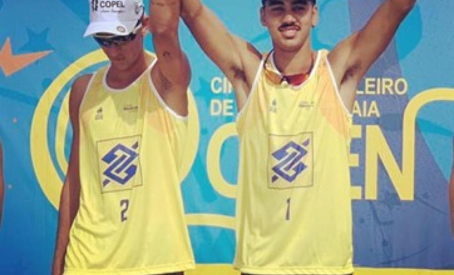 CIRCUITO BRASILEIRO SUB 19 DE VÔLEI DE PRAIA – CABO FRIO (RJ) - 01 A 04/07/2019 - Campeão Geral da Temporada -  Brasileiro Sub 19 - Patrick do Carmo e Gabriel Zuliani conquistaram 1°  Lugar