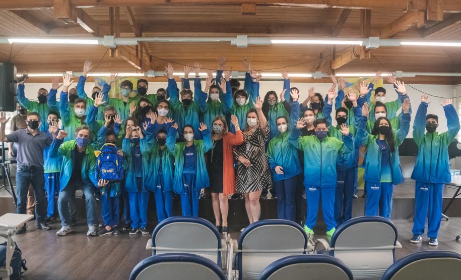 Homenagem delegação do Paraná