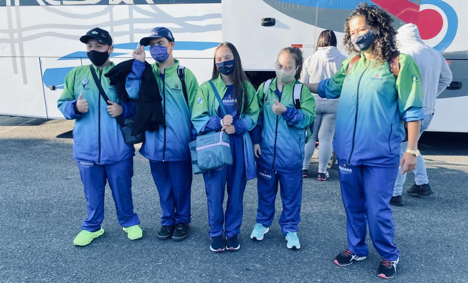 Delegação parananense para as Paralímpiadas Escolares em São Paulo