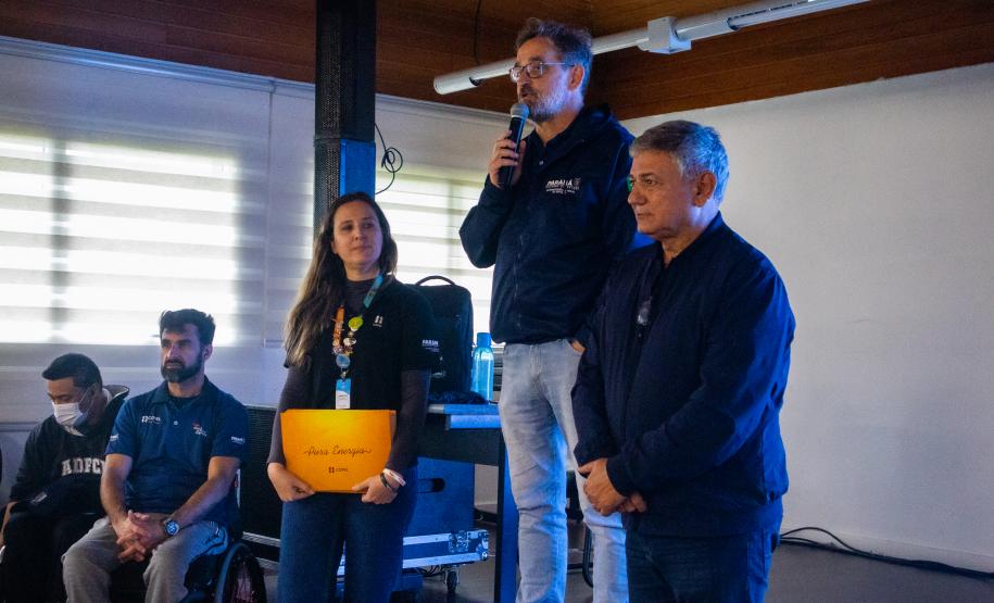 Os bolsistas do programa Geração Olímpica e Paralímpica receberam o kit de identificação visual.