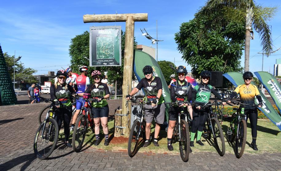 ciclistas pedalando na Rota Marialva I