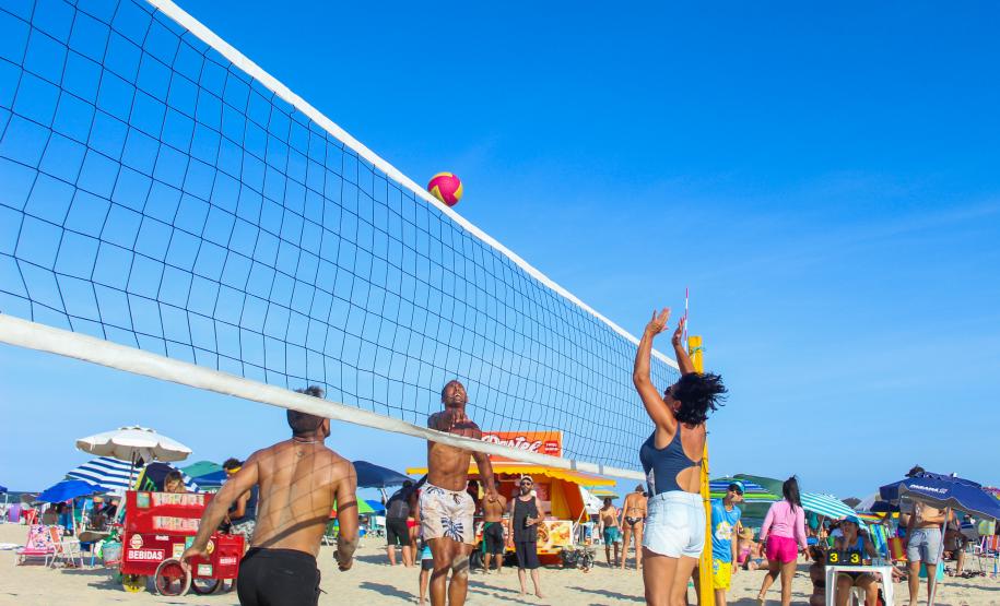 Veranistas podem aproveitar as atividades dos postos fixos do Verão Maior Paraná por mais uma semana