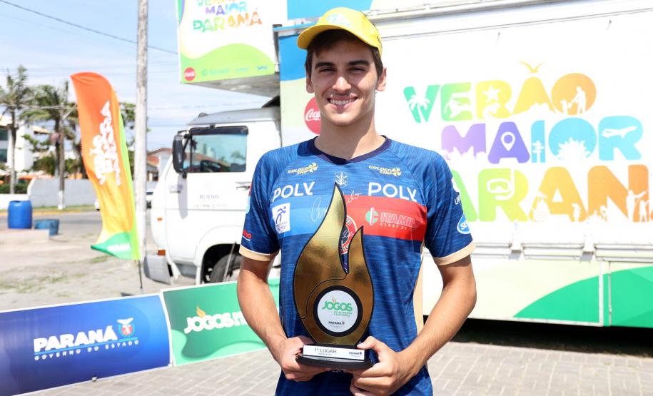 Após um hiato de 12 anos, travessia de Guaratuba teve participação de crianças e PCDs