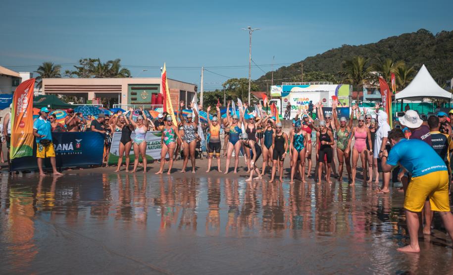 Após um hiato de 12 anos, travessia de Guaratuba teve participação de crianças e PCDs
