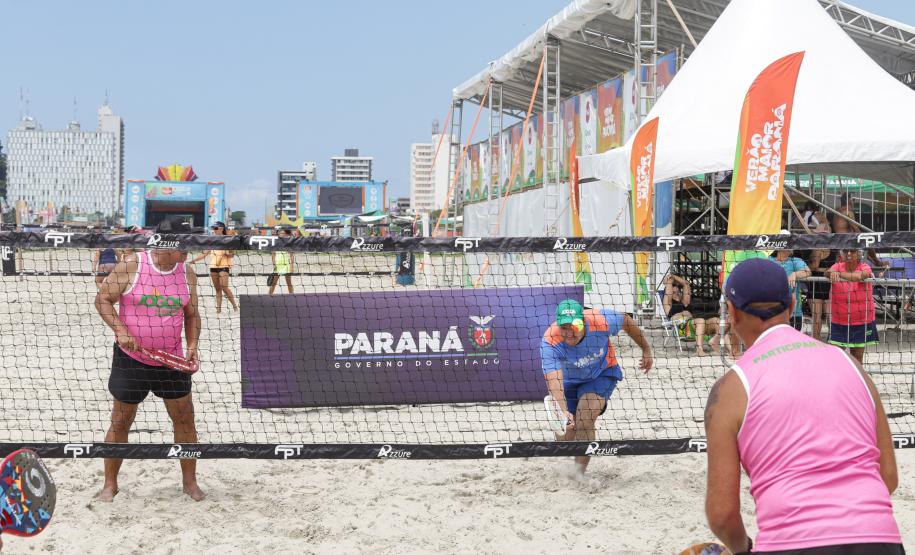 Matinhos, 11 de fevereiro de 2023 - Neste sábado a Arena Verão Maior em Caiobá recebeu o Torneio de Beach Tennis. Fotos: Roberto Dziura Jr/AEN