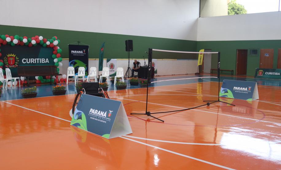 Centro esportivo reestruturado em Curitiba Localizado na Vila Oficinas