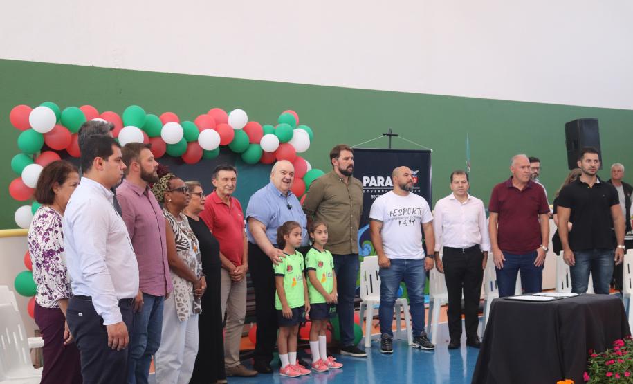 Centro esportivo reestruturado em Curitiba Localizado na Vila Oficinas