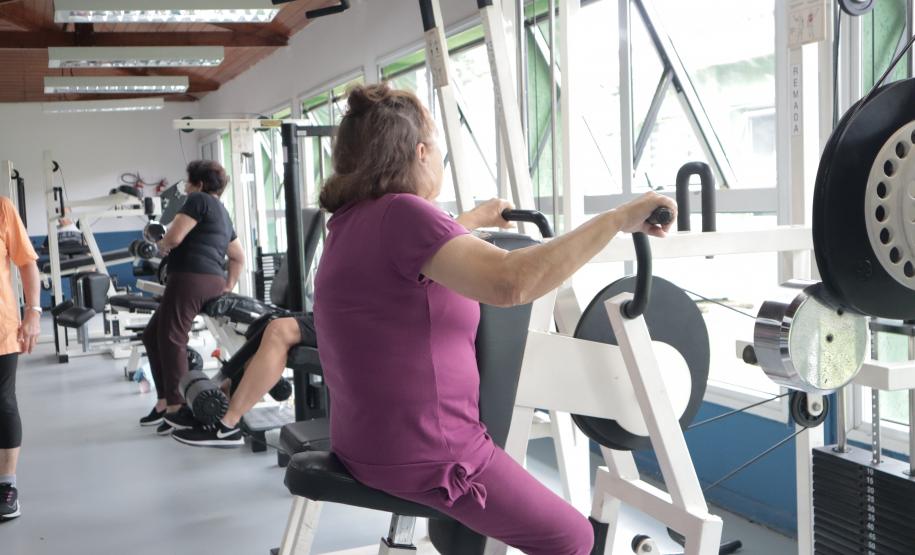Projeto disponibiliza academia gratuita para a melhor idade
