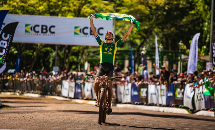 ALEX MALACARNE É CAMPEÃO PAN-AMERICANO DE MOUNTAIN BIKE 2023