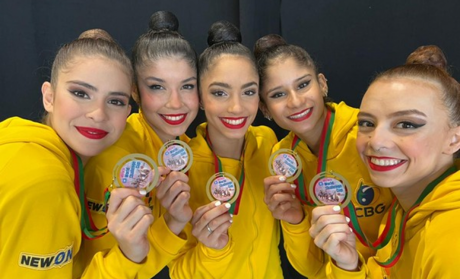 OURO NA COPA DO MUNDO DE GINÁSTICA RÍTMICA EM PORTIMÃO, PORTUGAL