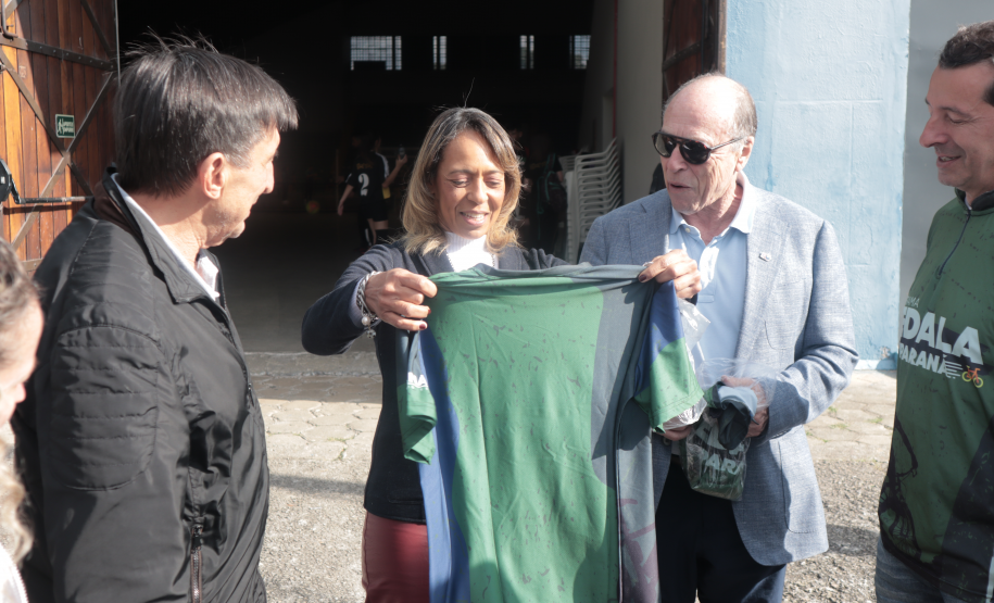 Na última sexta-feira (12), Flávia Arantes do Nascimento, filha de Pelé, visitou as obras de construção das pistas de skate anexas ao Ginásio do Tarumã