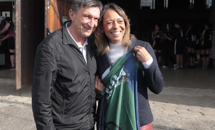 Filha de Pelé visita complexo esportivo do Governo do Estado, em Curitiba