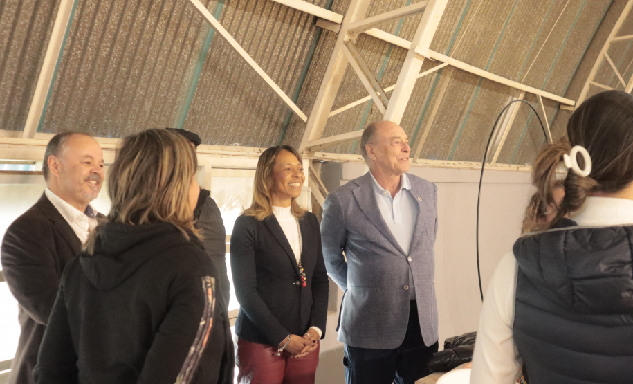 Na última sexta-feira (12), Flávia Arantes do Nascimento, filha de Pelé, visitou as obras de construção das pistas de skate anexas ao Ginásio do Tarumã