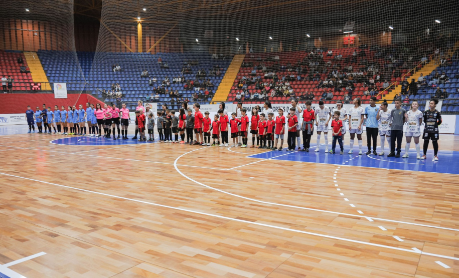 Taça Brasil de Futsal Feminino acontece em Londrina nesta semana