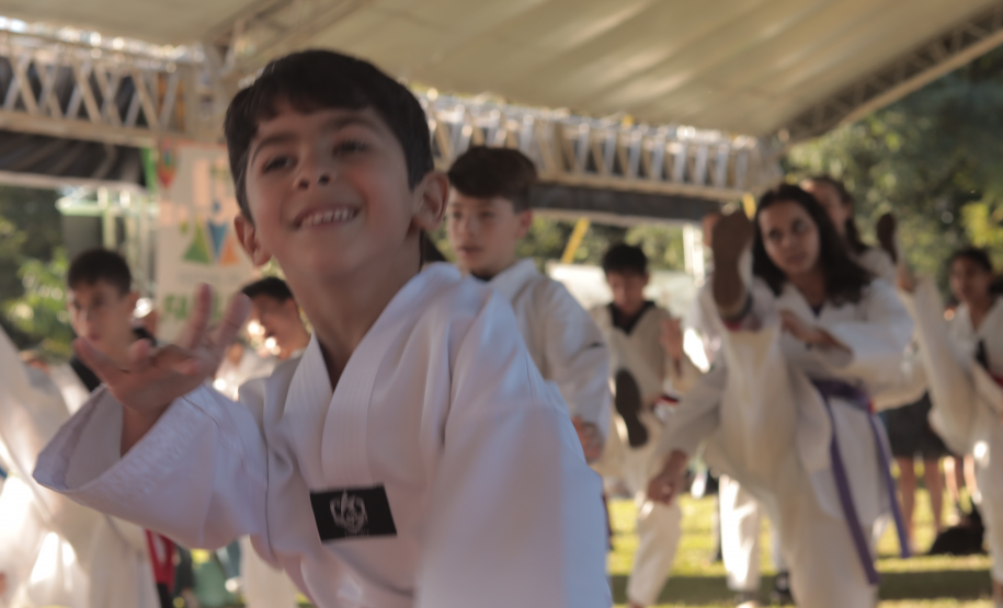 Jogos Indígenas, Festival das Famílias e competições diversas atraíram os moradores e propiciaram lazer e diversão.
