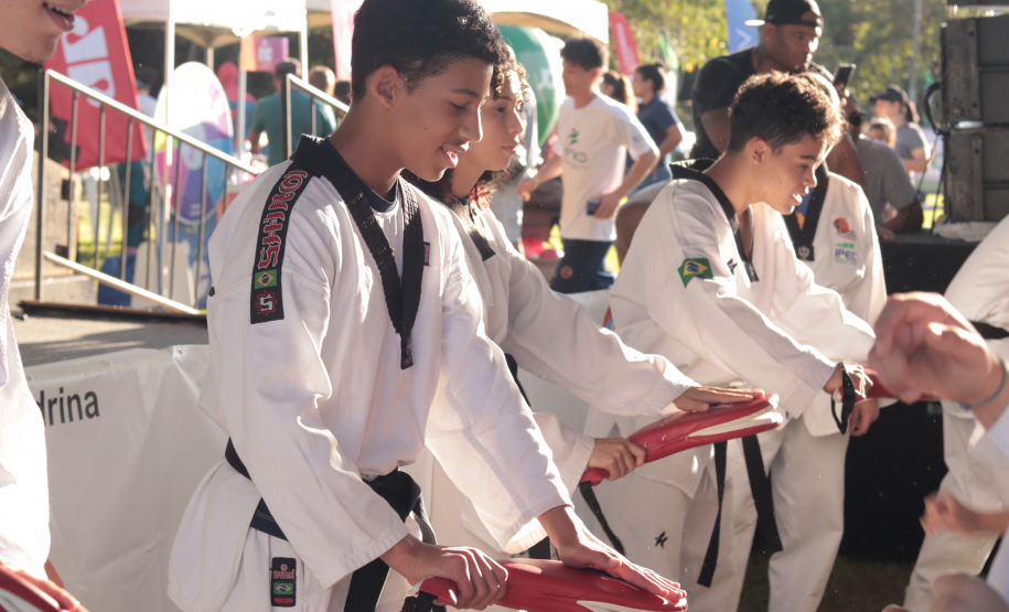 Jogos Indígenas, Festival das Famílias e competições diversas atraíram os moradores e propiciaram lazer e diversão.