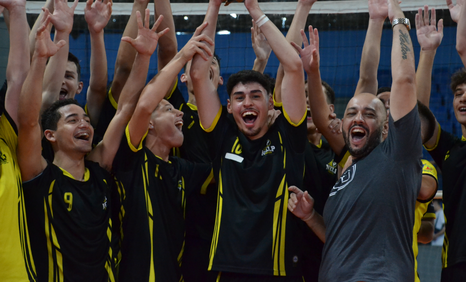 Os Jogos da Juventude do Paraná são uma realização do Governo do Estado por meio da Secretaria de Estado do Esporte e contam com o apoio das prefeituras dos municípios