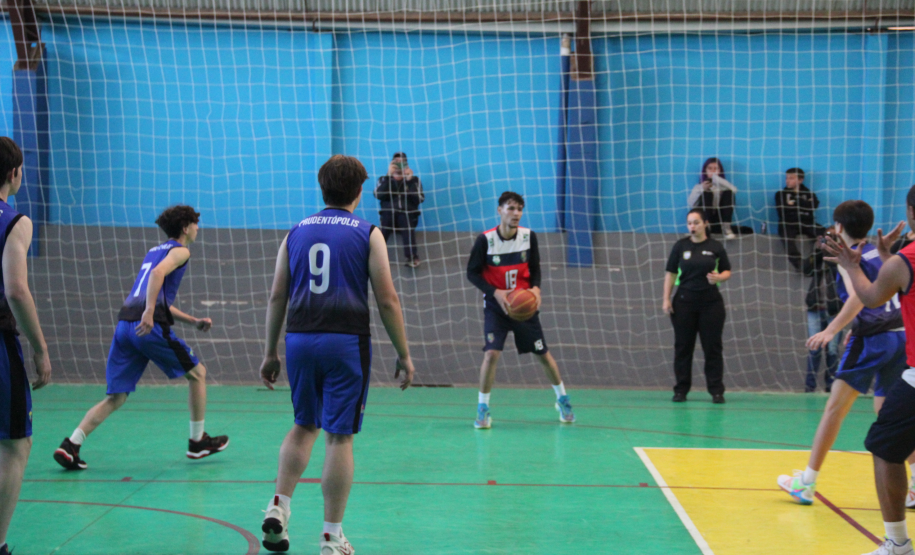 Os Jogos da Juventude do Paraná são uma realização do Governo do Estado por meio da Secretaria de Estado do Esporte e contam com o apoio das prefeituras dos municípios