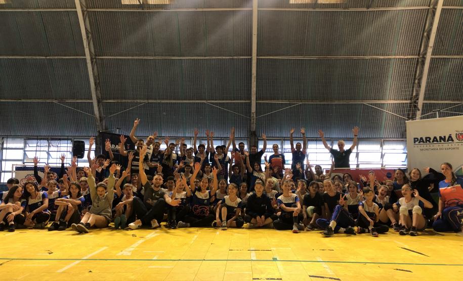 Secretaria de Esporte do Paraná abriga projeto de Vôlei do campeão Bernardinho