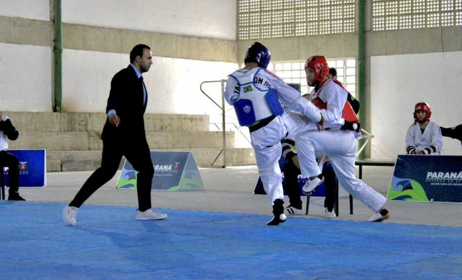 O segundo dia de competição dos Jogos Universitários do Paraná foi marcado pelo encerramento das modalidades individuais.