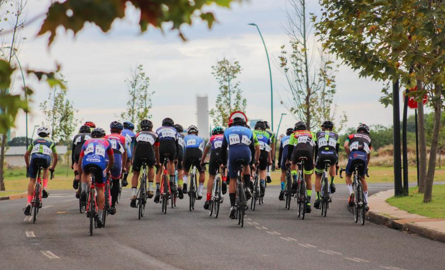 Esporte agita final de semana na capital, litoral e no noroeste do Estado