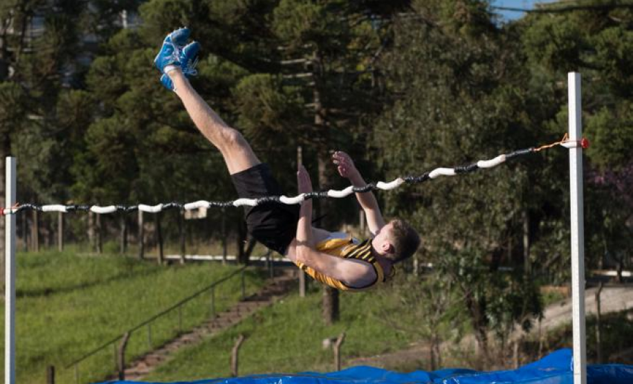 Foi dada a largada para a 62a edição dos Jogos Universitários do Paraná.