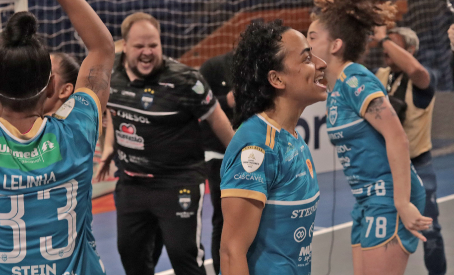 Stein Cascavel é bicampeã da Copa Mundo de Futsal Feminino