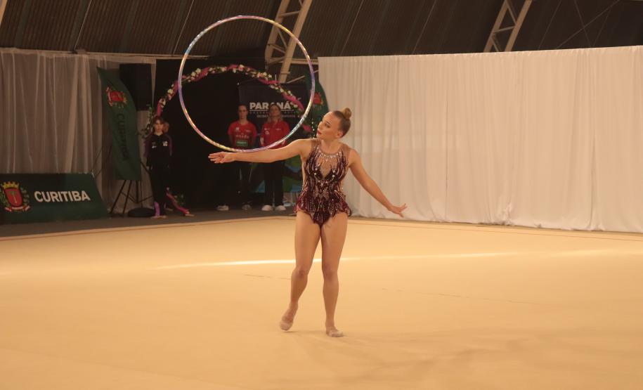 Com suas performances impressionantes, Bárbara Domingos, a Babi, da ginástica rítmica, conquistou diversos títulos importantes nos últimos anos