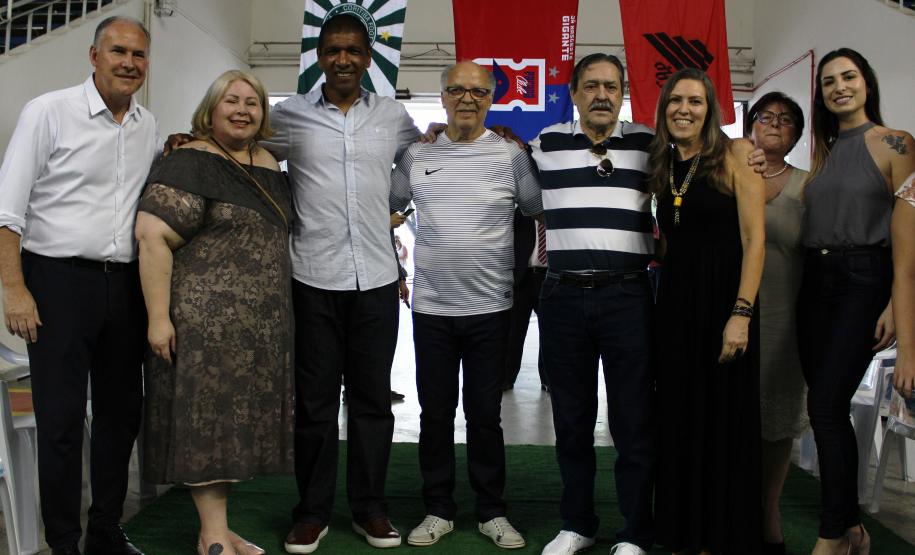 A reabertura do centro de memória foi marcada pela exposição “Os Craques da Bola”. Na ocasião, foram homenageados os ex-jogadores de futebol Aladim, Sicupira, Castro e Krüger, com fotos, documentos e objetos que marcaram a época em que os jogadores atuaram em clubes paranaenses.
