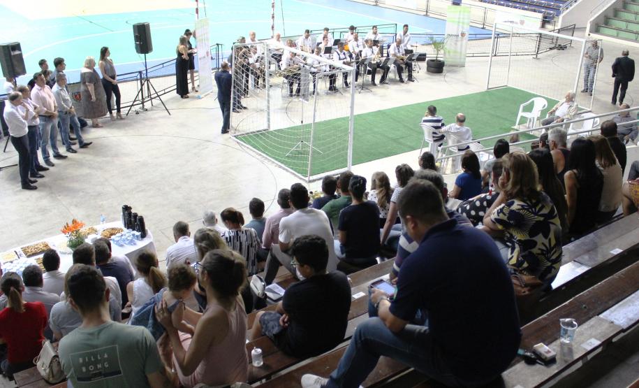 A reabertura do centro de memória foi marcada pela exposição “Os Craques da Bola”. Na ocasião, foram homenageados os ex-jogadores de futebol Aladim, Sicupira, Castro e Krüger, com fotos, documentos e objetos que marcaram a época em que os jogadores atuaram em clubes paranaenses.