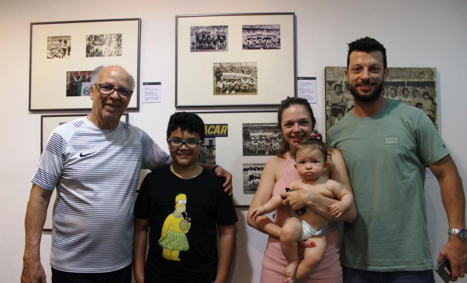 A reabertura do centro de memória foi marcada pela exposição “Os Craques da Bola”. Na ocasião, foram homenageados os ex-jogadores de futebol Aladim, Sicupira, Castro e Krüger, com fotos, documentos e objetos que marcaram a época em que os jogadores atuaram em clubes paranaenses.