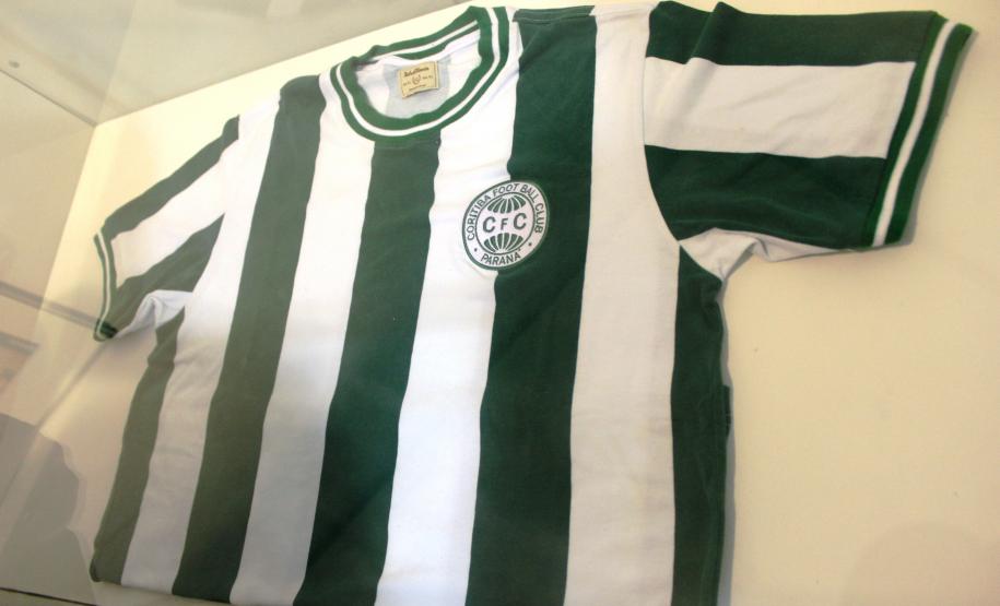 A reabertura do centro de memória foi marcada pela exposição “Os Craques da Bola”. Na ocasião, foram homenageados os ex-jogadores de futebol Aladim, Sicupira, Castro e Krüger, com fotos, documentos e objetos que marcaram a época em que os jogadores atuaram em clubes paranaenses.