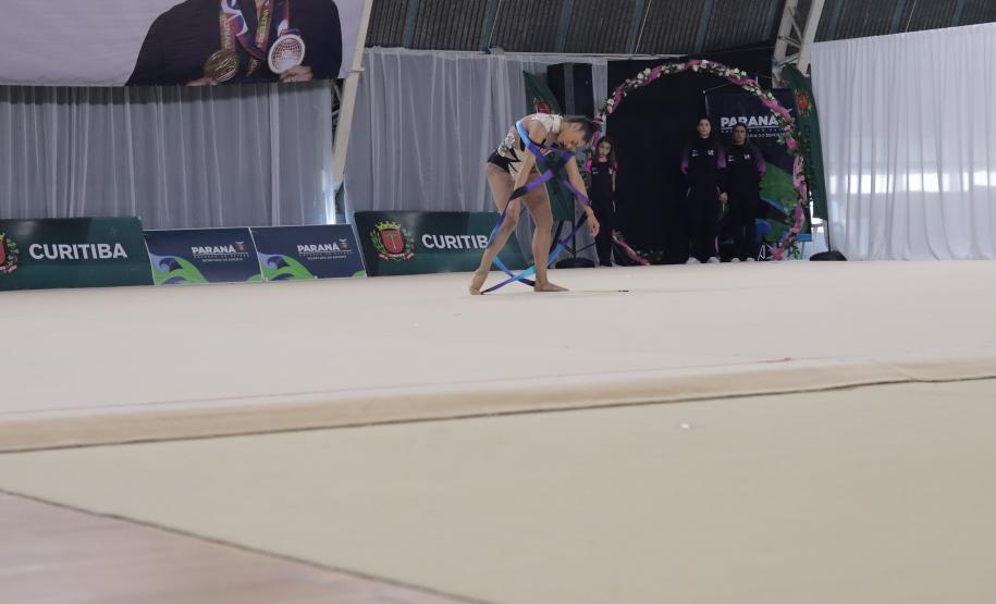 Paranaense Bárbara Domingos garante vaga inédita da ginástica rítmica nos Jogos Olímpicos