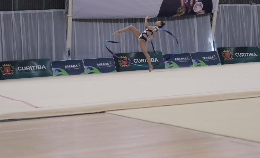 Paranaense Bárbara Domingos garante vaga inédita da ginástica rítmica nos Jogos Olímpicos
