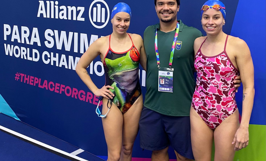 Gêmeas da natação paranaense: Débora e Beatriz Carneiro fazem dobradinha em Mundial Paralímpico