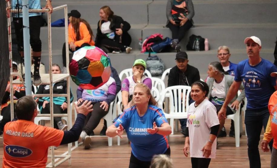 Jogos da Integração do Idoso chegam ao Litoral para provar que esporte não tem idade