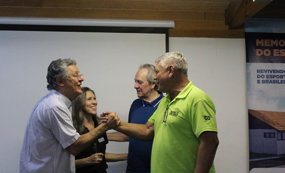 A iniciativa reuniu mais de 250 convidados, entre familiares, jogadores e fãs, para homenagear a brilhante trajetória do atleta nos gramados. Acervo do jogador está no Centro de Memória do Esporte Paranaense.
