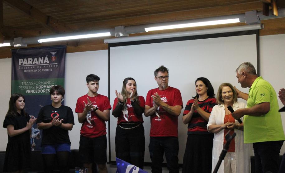 A iniciativa reuniu mais de 250 convidados, entre familiares, jogadores e fãs, para homenagear a brilhante trajetória do atleta nos gramados. Acervo do jogador está no Centro de Memória do Esporte Paranaense.