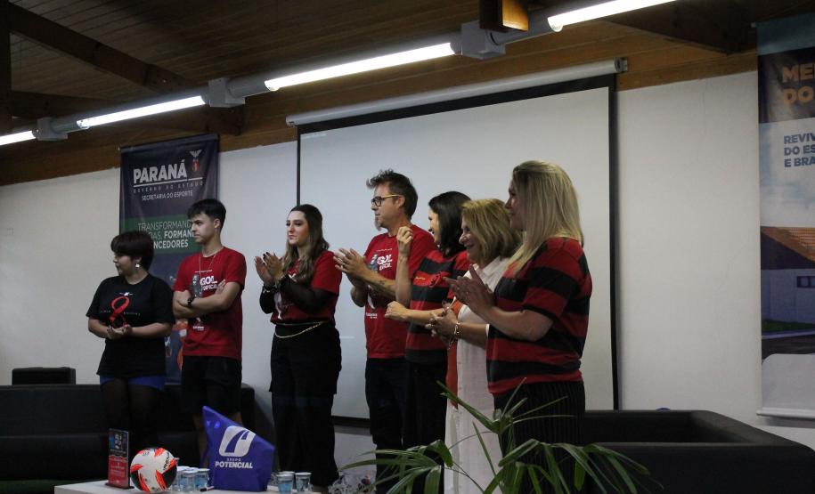 A iniciativa reuniu mais de 250 convidados, entre familiares, jogadores e fãs, para homenagear a brilhante trajetória do atleta nos gramados. Acervo do jogador está no Centro de Memória do Esporte Paranaense.