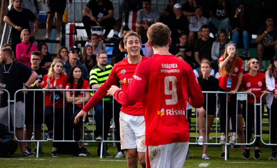 Resultados do final de semana do esporte.