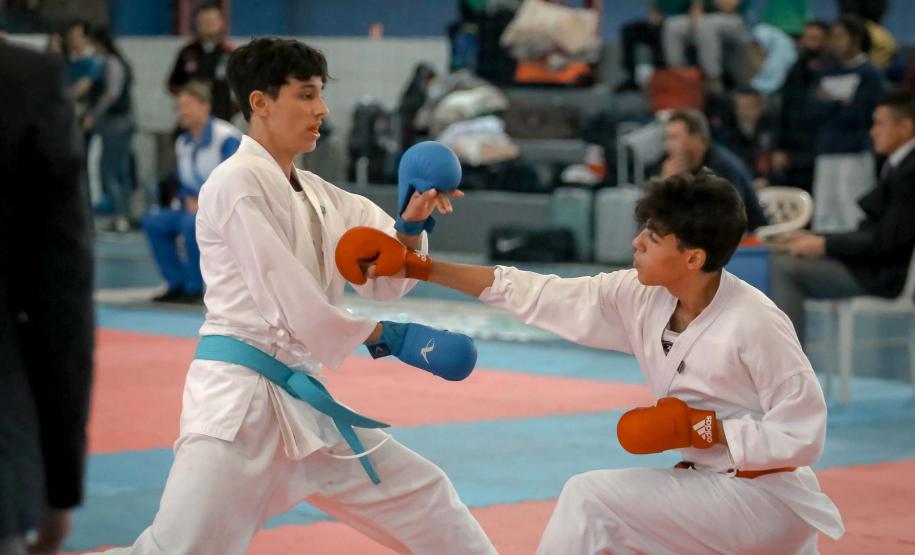 Paraná Combate reúne mais de 2,2 mil atletas de lutas em Cascavel