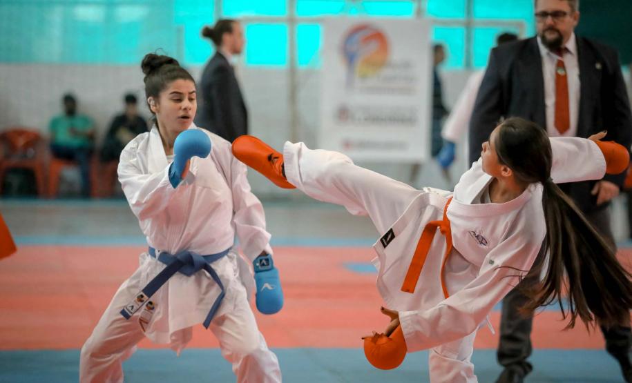 Paraná Combate reúne mais de 2,2 mil atletas de lutas em Cascavel