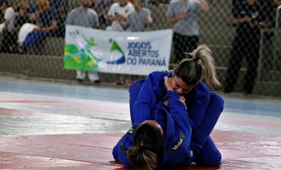 Paraná Combate reúne mais de 2,2 mil atletas de lutas em Cascavel