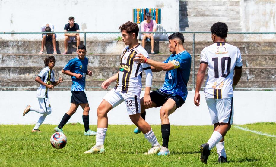 Competição acontece de 10 a 15 de outubro, no município de Dois Vizinhos. As disputas do torneio de futebol de campo dos JEPS acontecem em duas categorias: de 12 a 14 anos (Ensino Fundamental) e 15 a 17 anos (Ensino Médio), ambas no masculino e feminino.