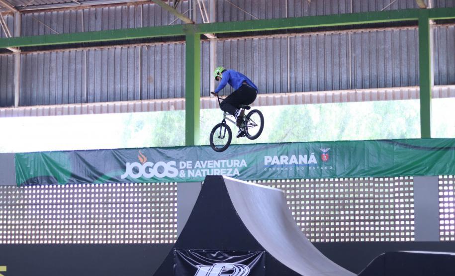 Eduarda Bordignon, três vezes bolsista do programa Geração Olímpica e Paralímpica, do Governo do Estado, é uma das promessas para integrar a Seleção Brasileira da modalidade nos Jogos de Paris 2024.