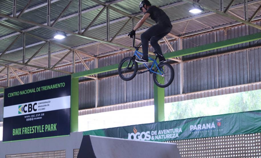 Eduarda Bordignon, três vezes bolsista do programa Geração Olímpica e Paralímpica, do Governo do Estado, é uma das promessas para integrar a Seleção Brasileira da modalidade nos Jogos de Paris 2024.