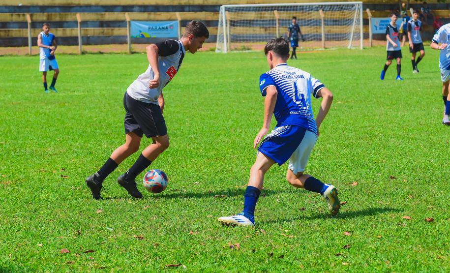 Competição acontece de 10 a 15 de outubro, no município de Dois Vizinhos. As disputas do torneio de futebol de campo dos JEPS acontecem em duas categorias: de 12 a 14 anos (Ensino Fundamental) e 15 a 17 anos (Ensino Médio), ambas no masculino e feminino.
