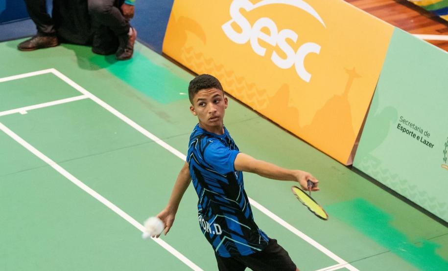 A delegação paranaense vai estrear nesta sexta-feira nos Jogos Escolares Brasileiros (JEBS), em Brasília. O campeonato organizado pela Confederação Brasileira do Desporto Escolar (CBDE) acontece entre os dias 27 de outubro e 8 de novembro com 15 modalidades oficiais e quatro demonstrativas.