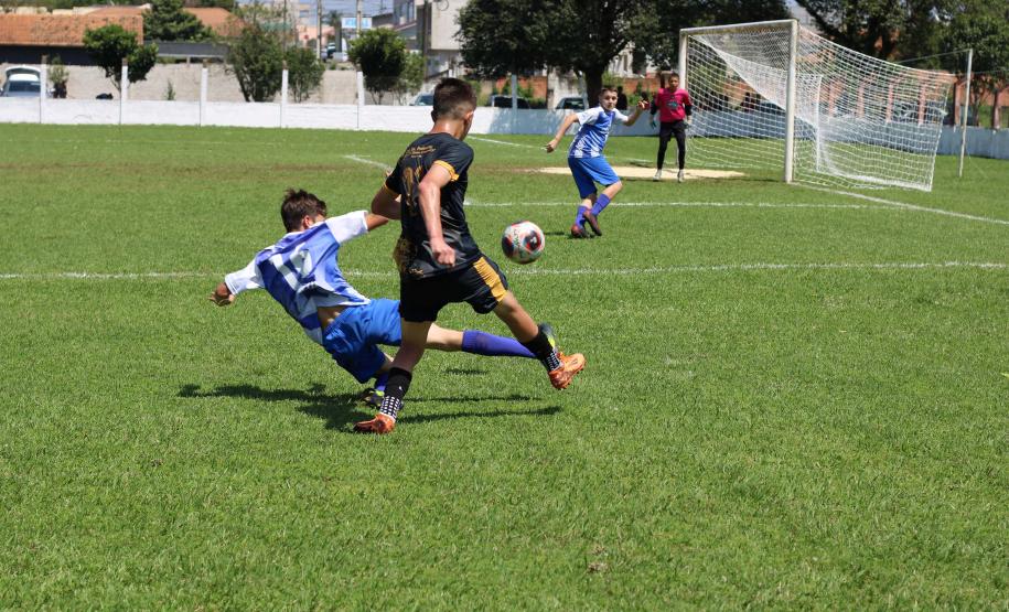 Competição acontece de 10 a 15 de outubro, no município de Dois Vizinhos. As disputas do torneio de futebol de campo dos JEPS acontecem em duas categorias: de 12 a 14 anos (Ensino Fundamental) e 15 a 17 anos (Ensino Médio), ambas no masculino e feminino.
